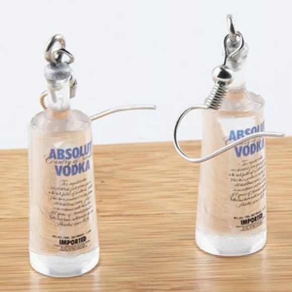 NIP Vodka Earrings Liquor Bottle Dangle - Picture 4 of 5